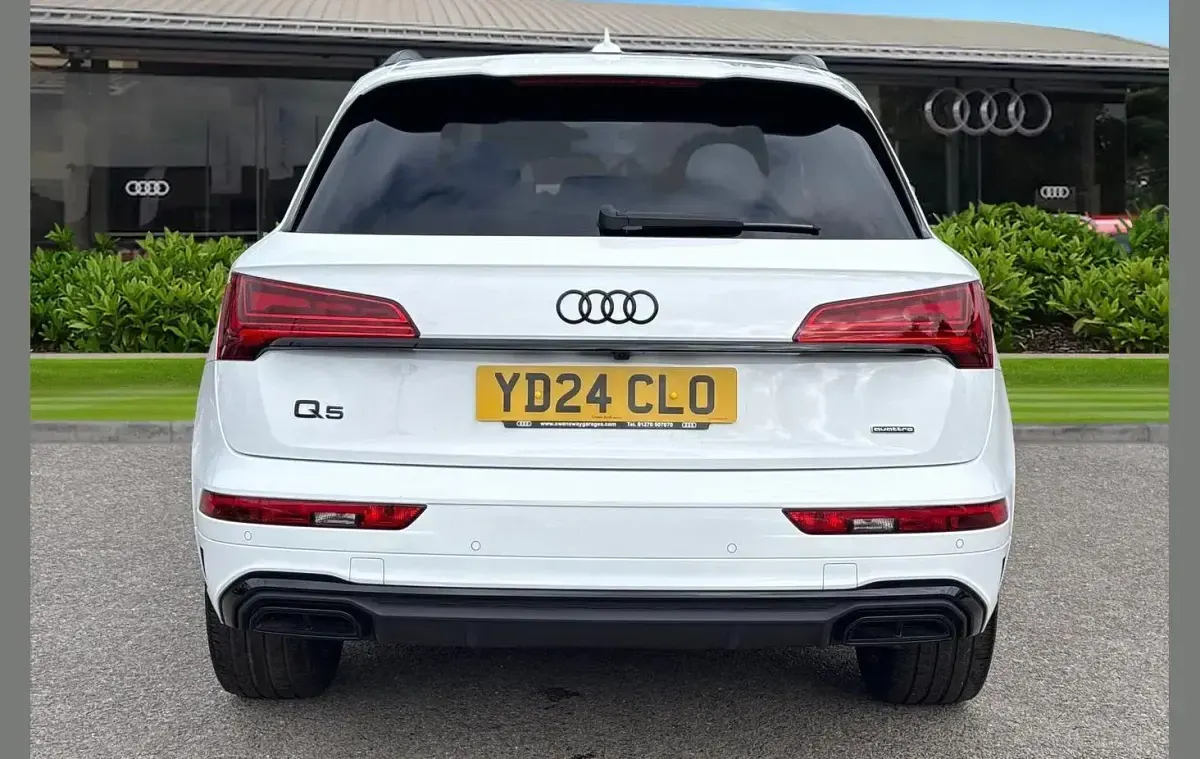 Used Audi Q5 Black Edition 268 HP (197 kW) 2024 White SUV