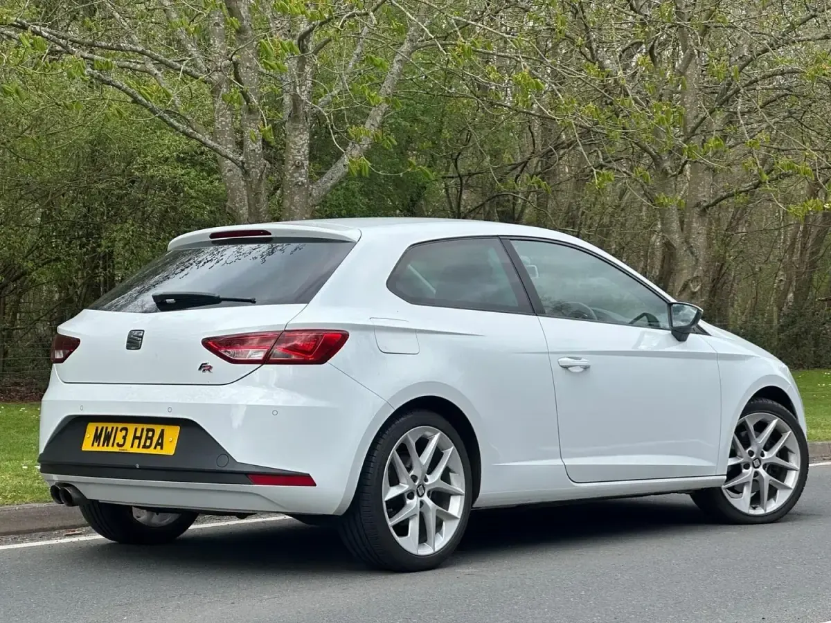 Second-hand Seat Leon FR 180 CP (132 kW) 2013 Alb Hatchback