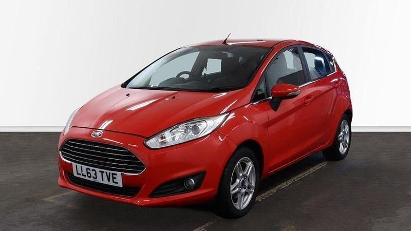 Used Ford Fiesta Zetec 2013 Red Hatchback