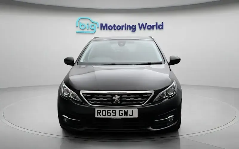 Used Peugeot 308 SW GT-line 131 HP (96 kW) 2019 Black Estate