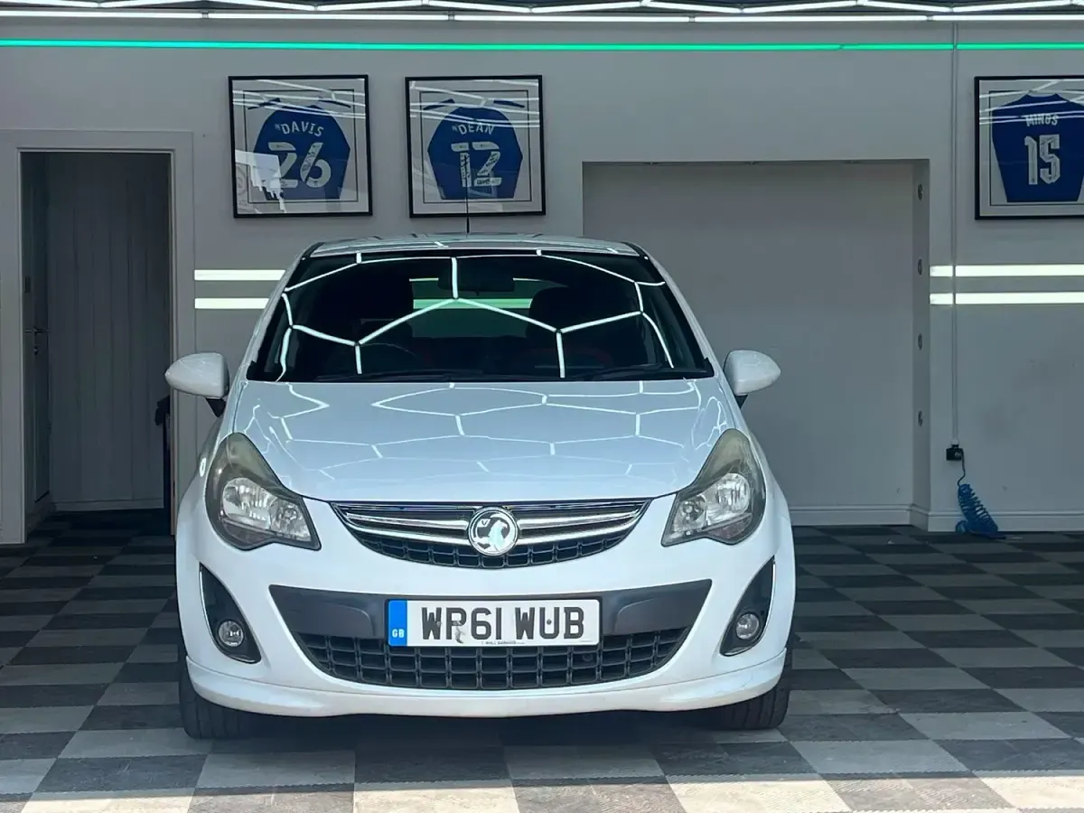Used Vauxhall Corsa SRi 2012 White Hatchback