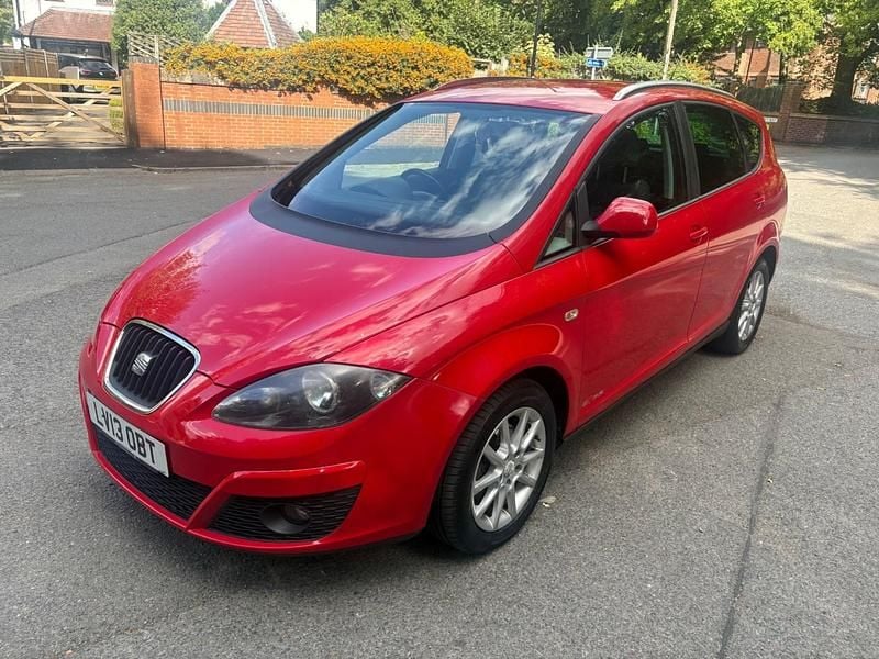 Red Used 2013 Seat Altea XL Copa MPV | £3,499 (Fair price) - Image 1/4