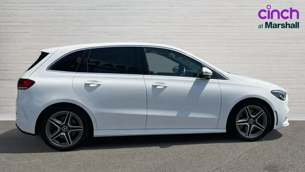 Used Mercedes B250 Executive 224 HP (164 kW) 2020 White Hatchback