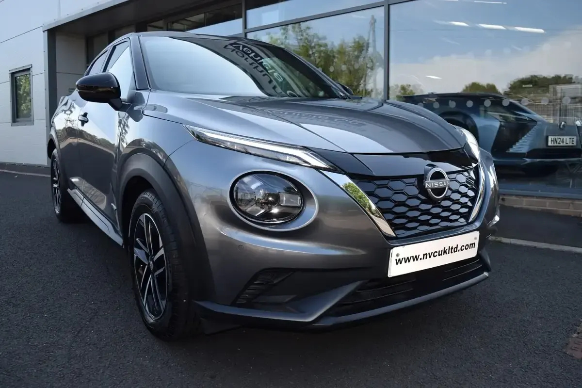 Used Nissan Juke N-Connecta 143 HP (105 kW) 2024 Grey SUV