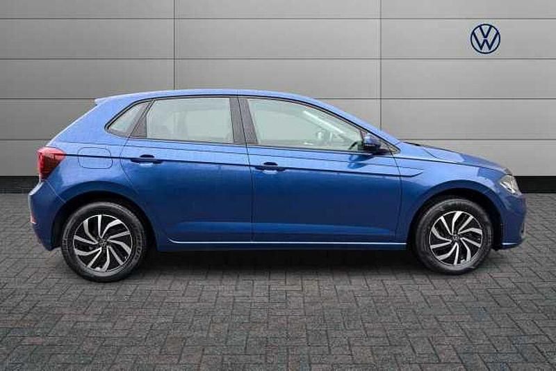 Used VW Polo Life 80 HP (58 kW) 2022 Blue Hatchback