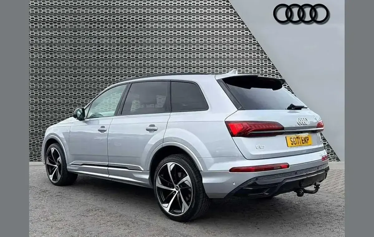 Used Audi Q7 Black Edition 281 HP (206 kW) 2022 Silver SUV