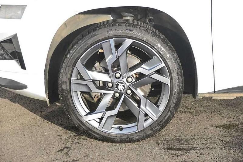 Used Skoda Karoq SportLine 150 HP (110 kW) 2025 Moon white metallic SUV