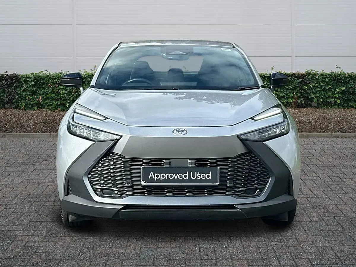 Used Toyota C-HR 140 HP (102 kW) 2024 Silver SUV