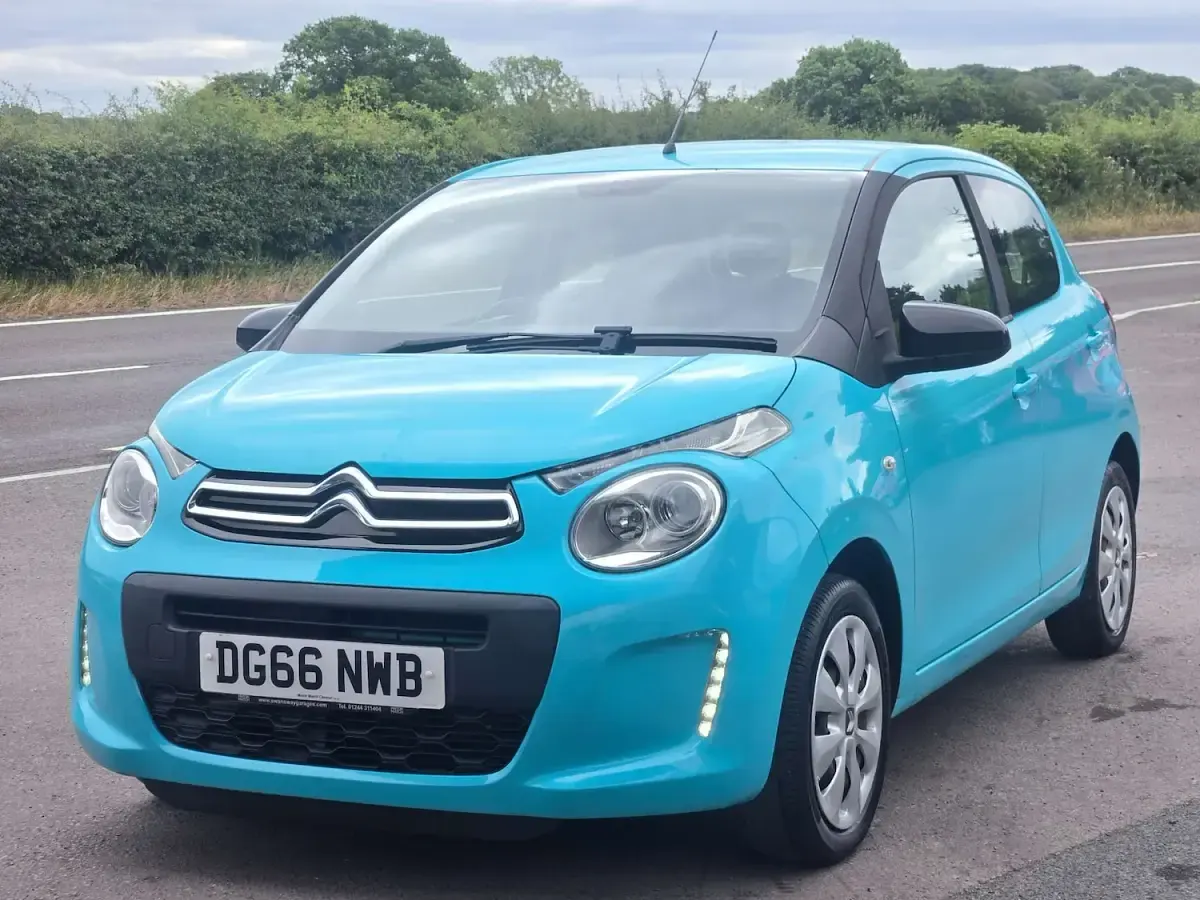 Used Citroën C1 Feel 68 HP (50 kW) 2016 Blue Hatchback