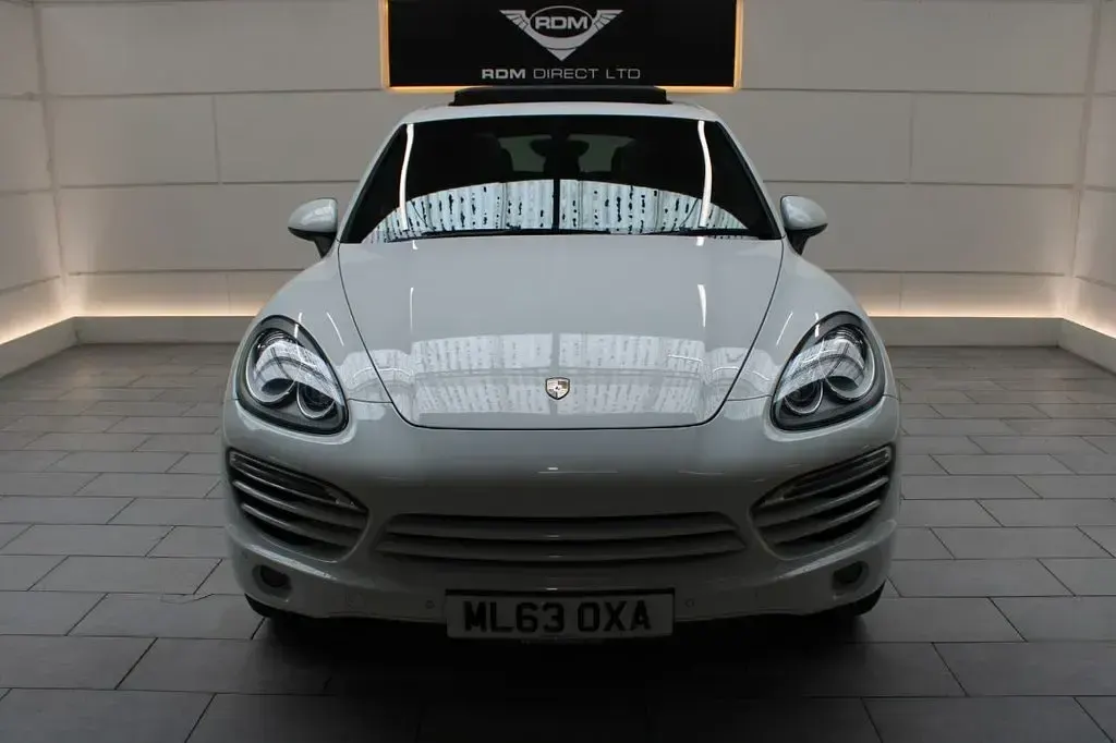 Used Porsche Cayenne 240 HP (176 kW) 2013 White SUV
