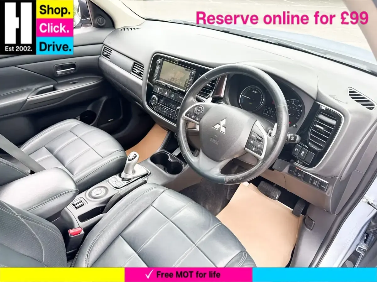 Używany Mitsubishi Outlander P-HEV 200 KM (147 kW) 2015 Niebieski Kombi