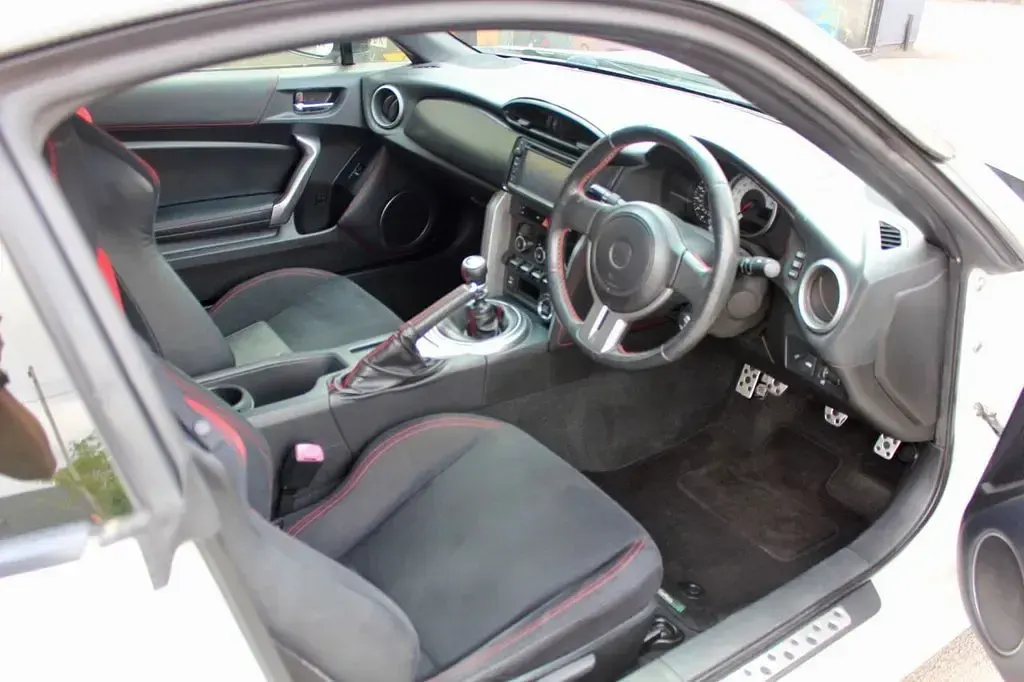 Used Toyota GT86 GT 2014 White Coupe