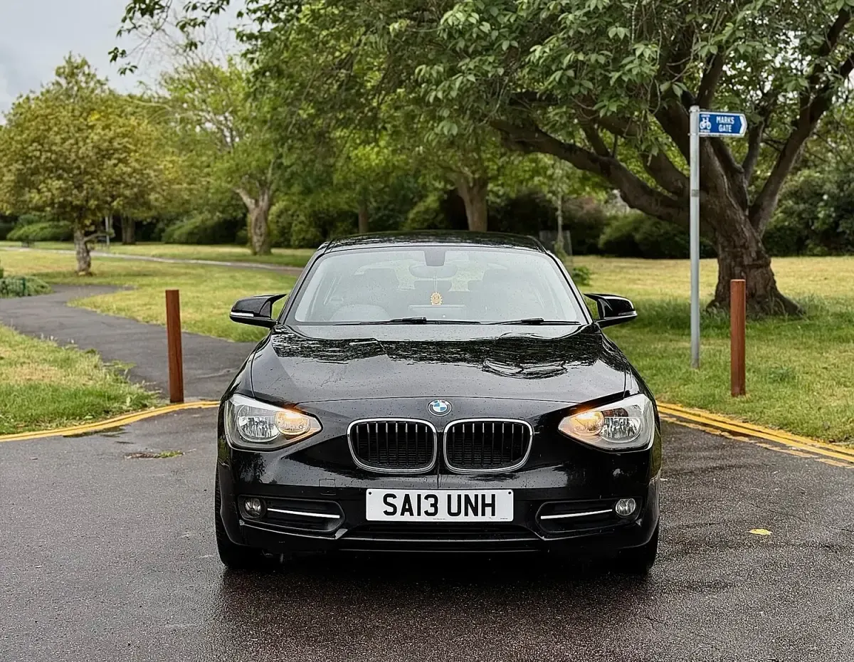 Used BMW 116 Sport Line 2013 Black Hatchback