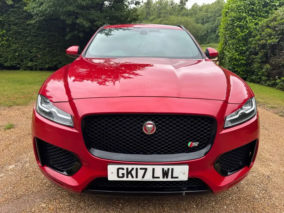 Used Jaguar F-Pace S 300 HP (220 kW) 2017 Red SUV