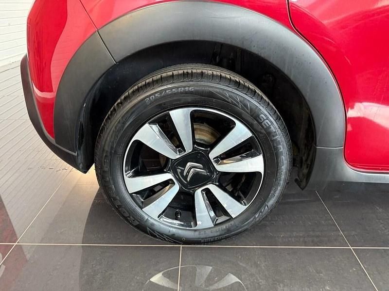 Used Citroën C3 Flair 82 HP (60 kW) 2018 Red Hatchback