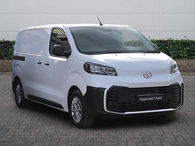 New Toyota Proace 120 HP (88 kW) 2025 White MPV