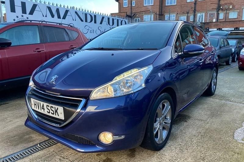 Blue Used 2014 Peugeot 208 Allure Hatchback | £4,895 (Fair price) - Image 1/1