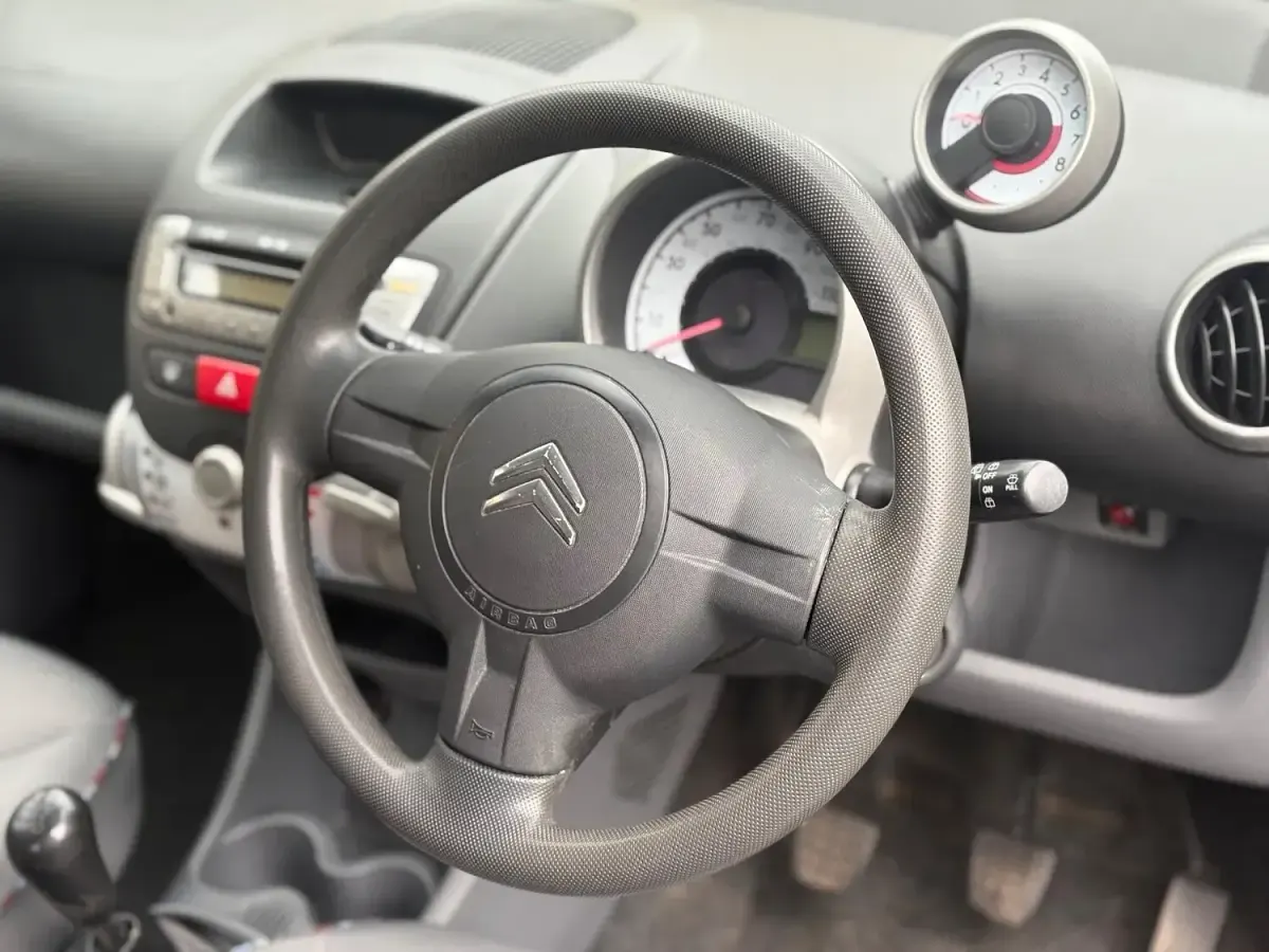 Used Citroën C1 VTR Sport 68 HP (50 kW) 2009 Grey Hatchback