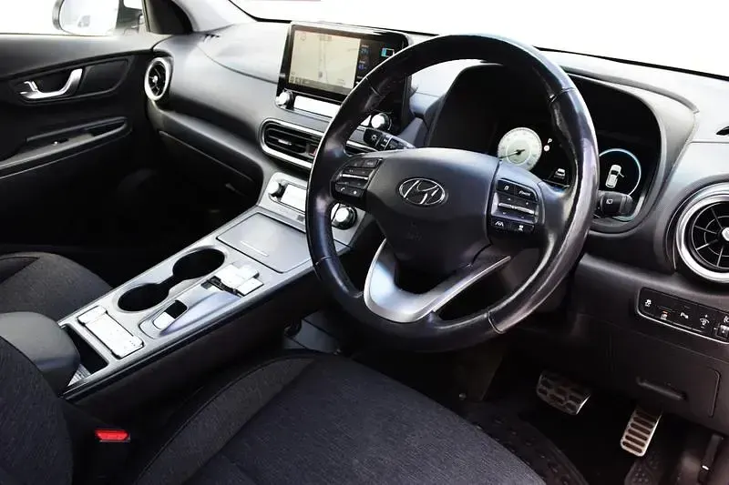 Used Hyundai Kona Premium 10 kW (14 HP) 2021 White SUV