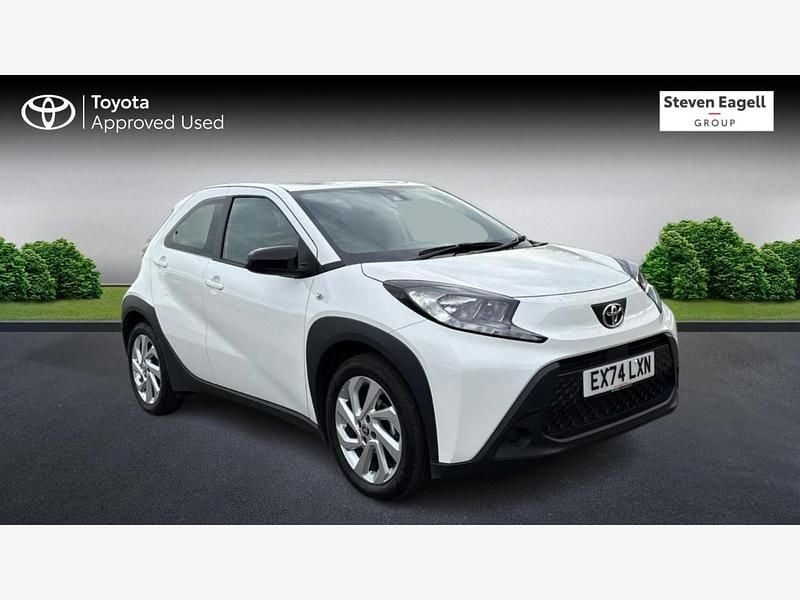 White Used 2024 Toyota Aygo X PURE SUV | £15,874 - Image 1/3