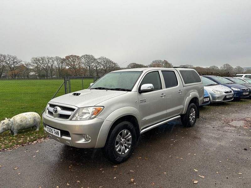 Silver Used 2007 Toyota HiLux Pickup | £5,795 (Good price) - Image 1/4