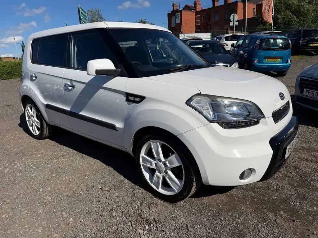 Used Kia Soul 126 HP (92 kW) 2011 White SUV