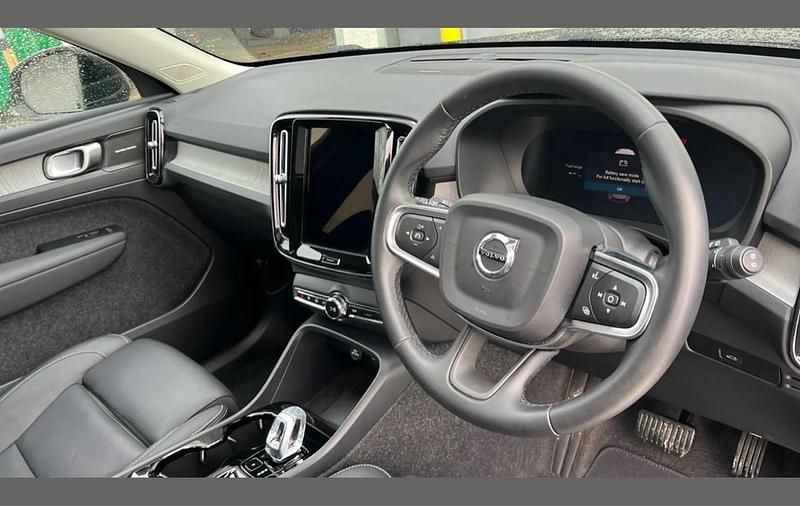 Used Volvo XC40 Ultra 194 HP (142 kW) 2025 Black SUV