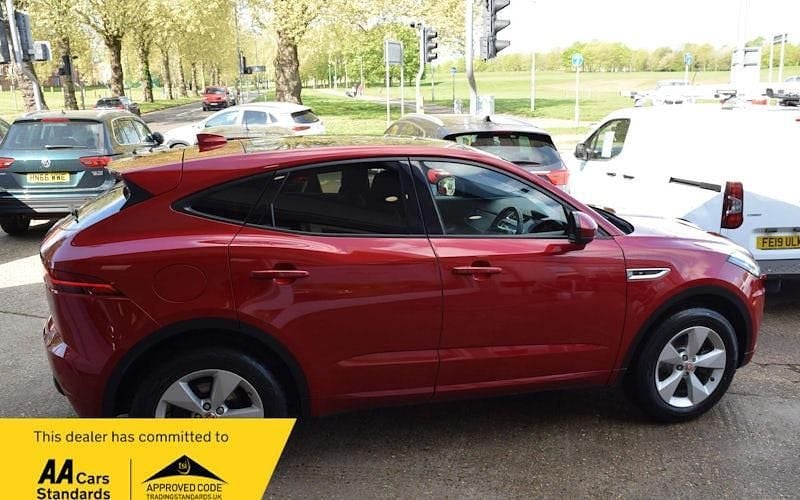 Usado Jaguar E-Pace R-Dynamic 150 HP (110 kW) 2020 SUV