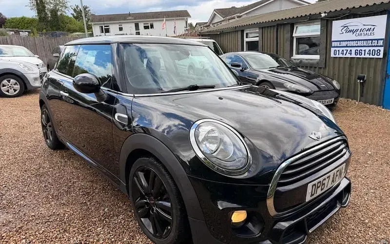 Used Mini Cooper Hatch 136 HP (100 kW) 2017 Hatchback