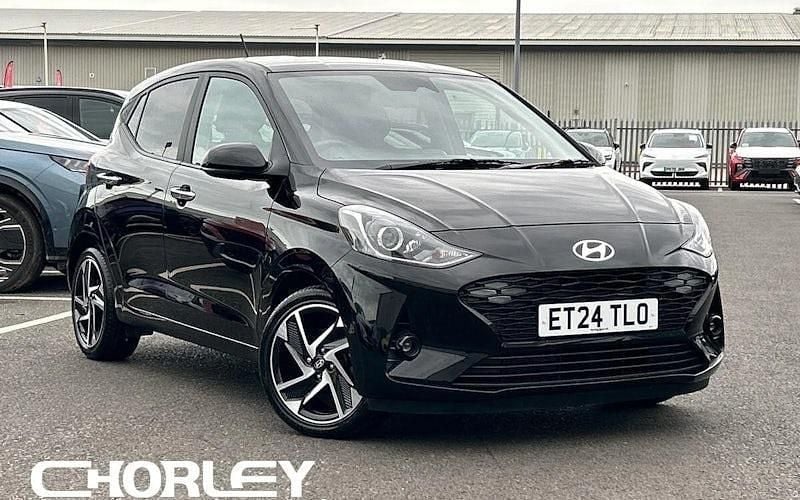Used 2025 Hyundai i10 Premium Hatchback | £15,521 (Fair price) - Image 1/4