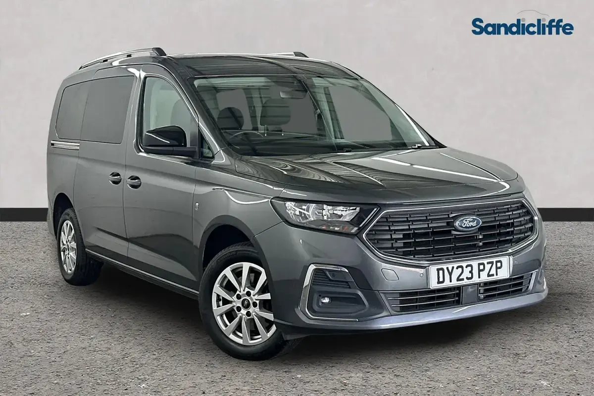 Used Ford Tourneo Titanium 122 HP (89 kW) 2023 Estate