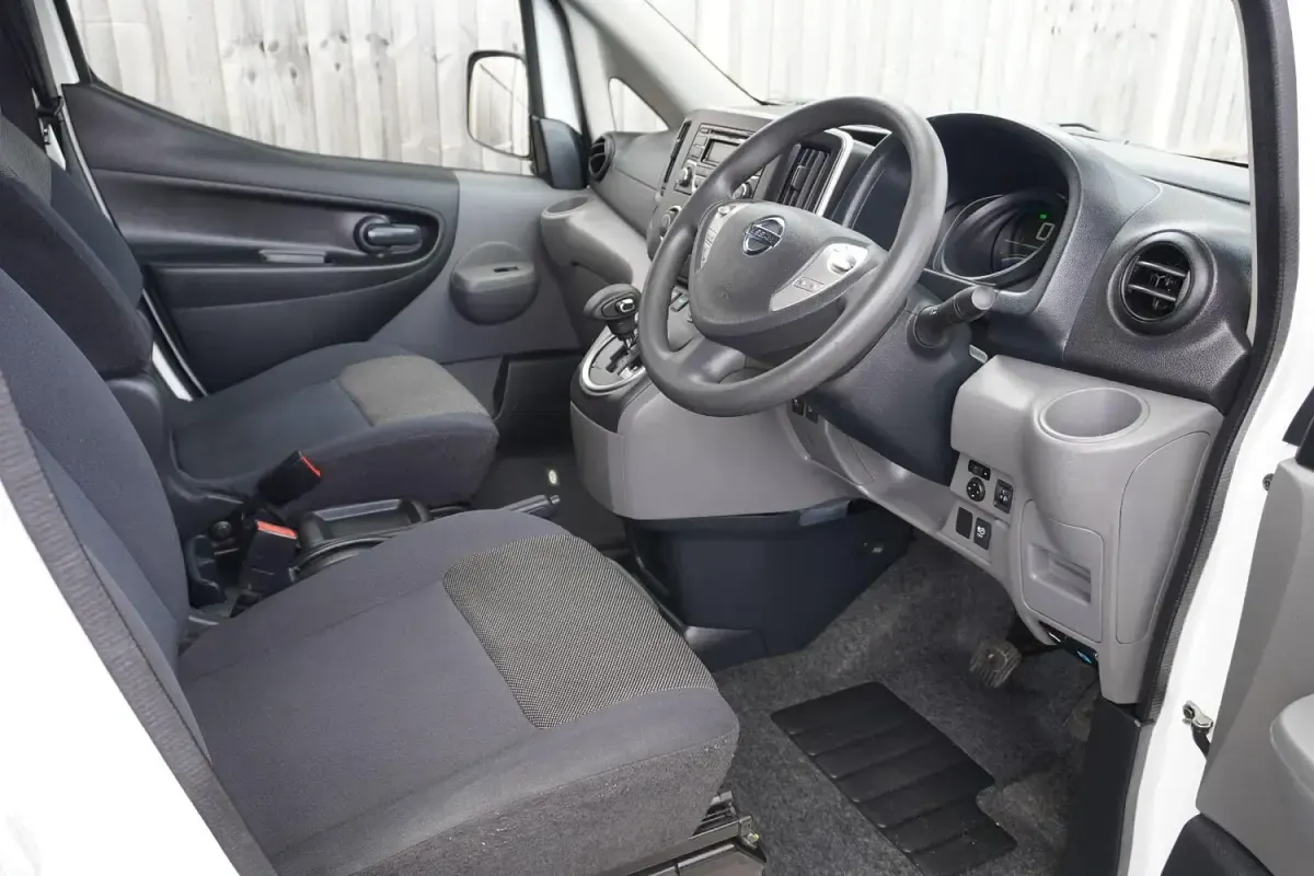 Used Nissan e-NV200 Acenta 80 kW (109 HP) 2021 White MPV