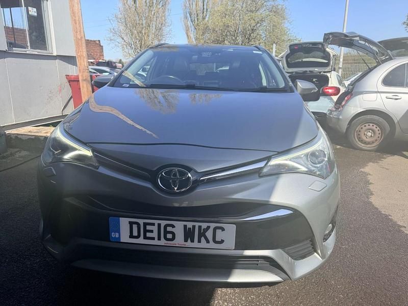 Used Toyota Avensis 143 HP (105 kW) 2016 Grey Estate