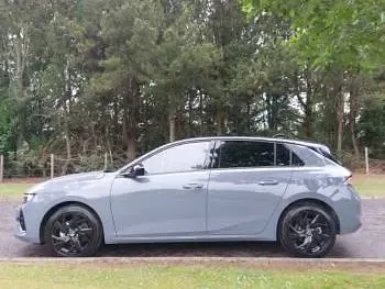 New Vauxhall Astra 130 HP (95 kW) 2026 Two coat premium metallic  graphic grey Hatchback