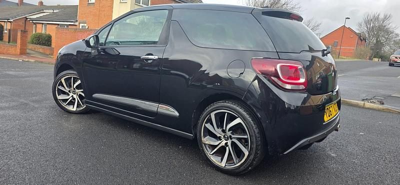 Used DS Automobiles DS3 Connected Chic 2017 Black Hatchback