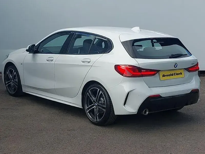 Used BMW 118 M Sport 136 HP (100 kW) 2021 White Hatchback
