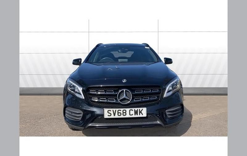 Used Mercedes GLA250 AMG Line Premium 211 HP (155 kW) 2018 Black SUV