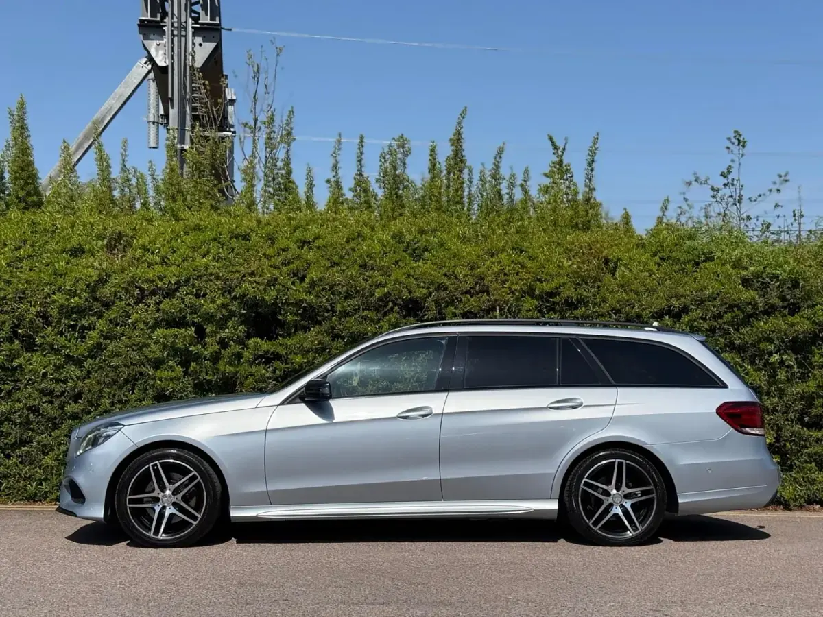 Begagnad Mercedes E220 Premium 2015 Silver Kombi