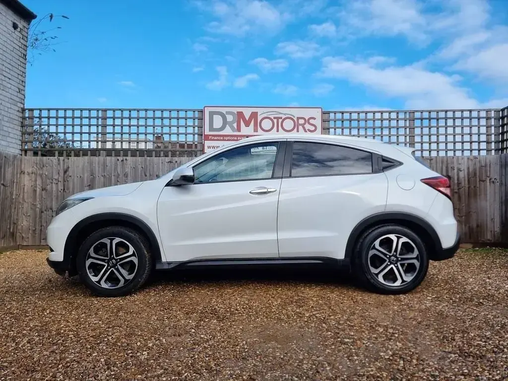 Second-hand Honda HR-V EX 130 CP (95 kW) 2016 Alb SUV