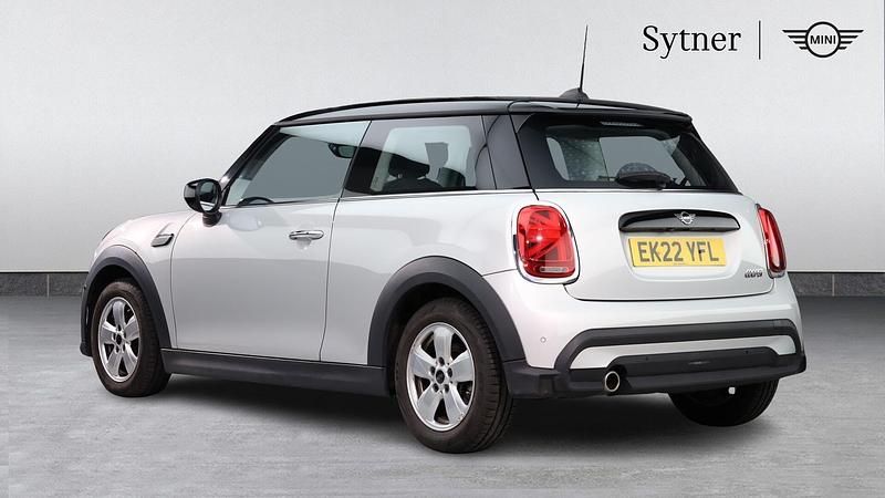 Used Mini Cooper Classic 134 HP (98 kW) 2022 Silver Hatchback