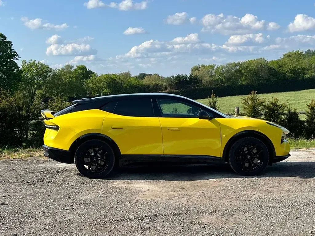 Used Lotus Eletre 675 kW (918 HP) 2023 Yellow SUV