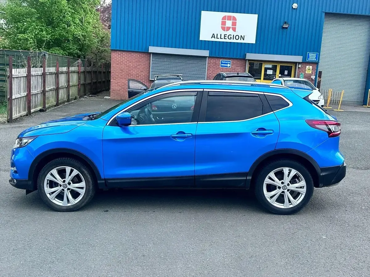 Used Nissan Qashqai N-Connecta 130 HP (95 kW) 2018 Blue SUV