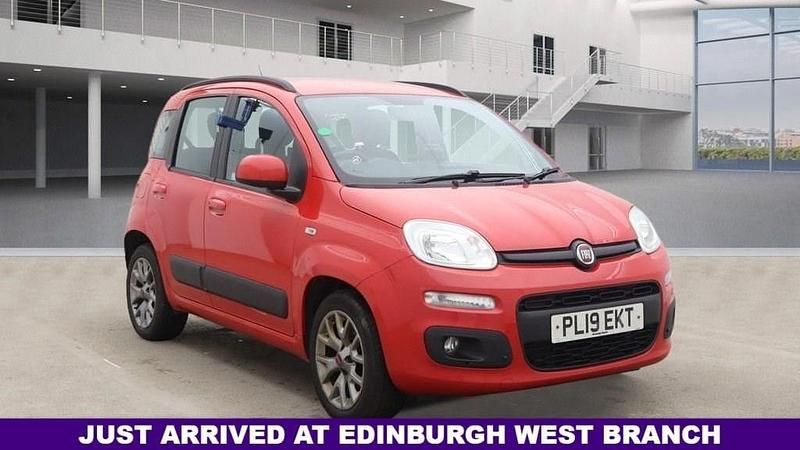 Used Fiat Panda Lounge 69 HP (50 kW) 2019 Red Hatchback