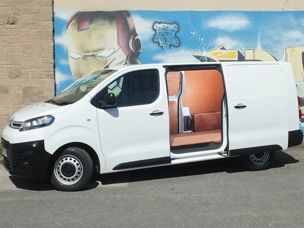 Used Citroën Dispatch 100 HP (73 kW) 2020 White MPV