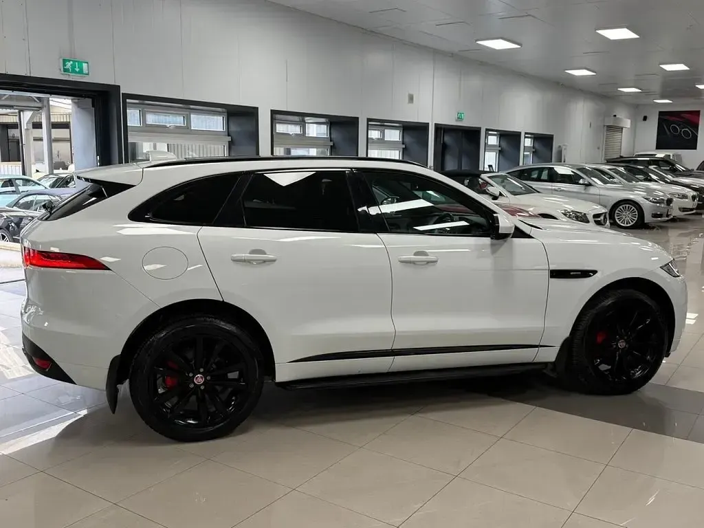 Used Jaguar F-Pace R-Sport 240 HP (176 kW) 2017 White SUV