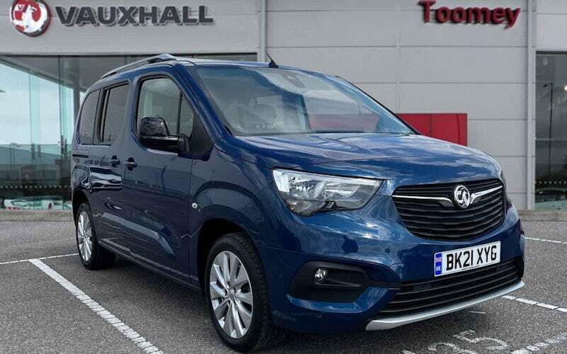 Blue Used 2021 Vauxhall Combo Elite MPV | £13,995 (Fair price) - Image 1/4