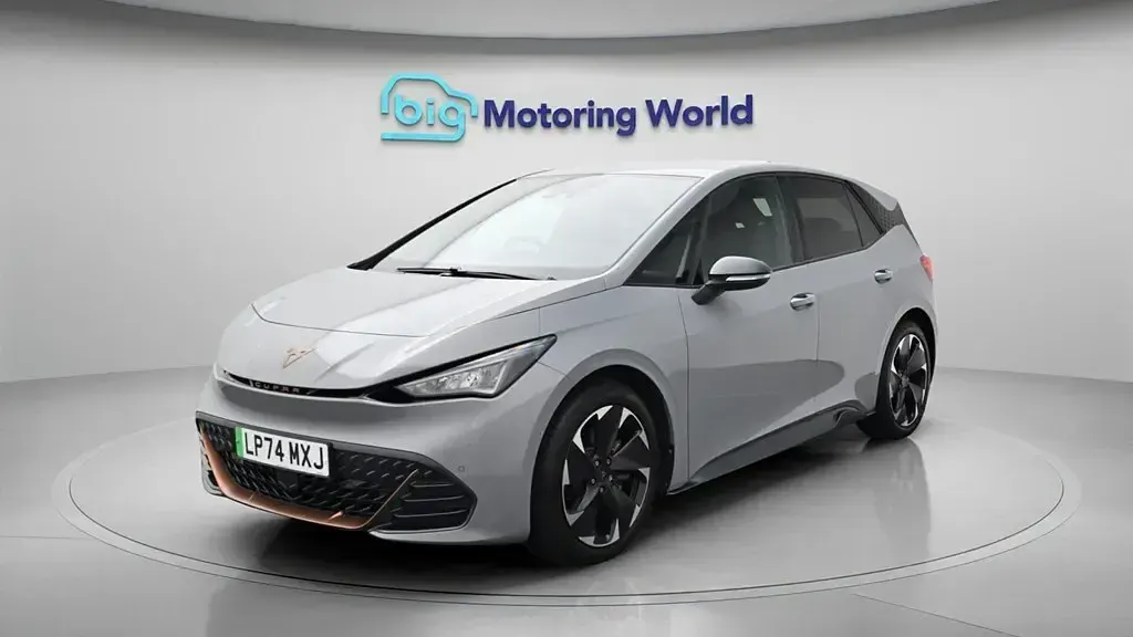 Begagnad Cupra Born e-Boost 169 kW (230 HK) 2025 Halvkombi