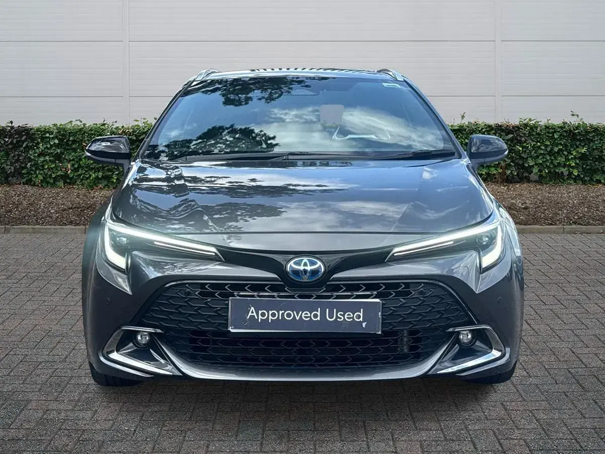 Used Toyota Corolla 140 HP (102 kW) 2025 Grey Estate