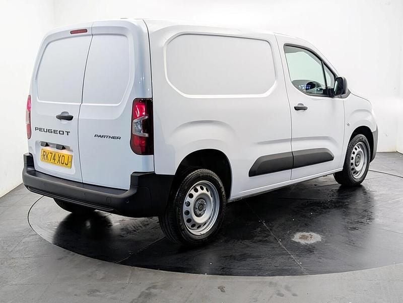 Used Peugeot Partner S 101 HP (74 kW) 2025 White MPV