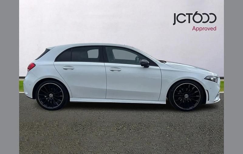 Used Mercedes A180 AMG Line Premium Plus 113 HP (83 kW) 2023 White Hatchback